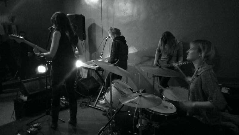 Illustration for article titled A Late-Night Punk Rock Set Is Incomplete Without the New HTC One